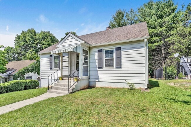property at 1031 Beechwood Dr SW