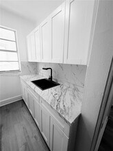 1560 SW 5th St in Miami, FL - Building Photo - Building Photo