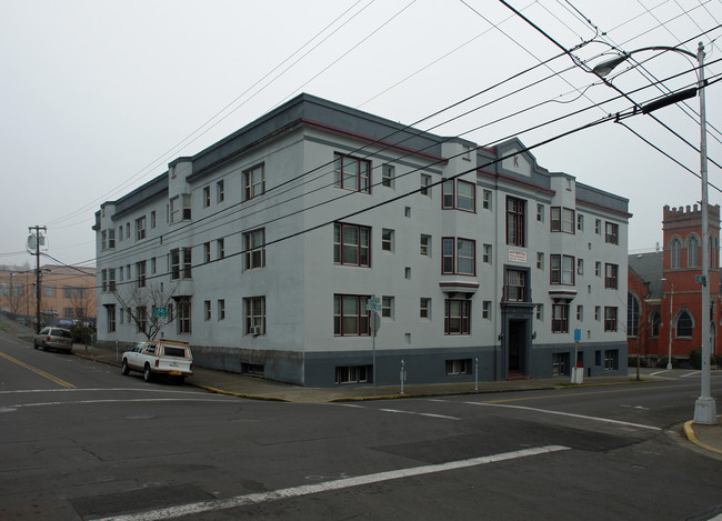 Kohlhagen Apartments in Roseburg, OR - Building Photo - Building Photo