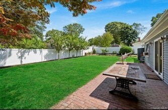 61 Brookhaven Dr in Rocky Point, NY - Building Photo - Building Photo