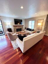 3243 Via Alicante in San Diego, CA - Building Photo - Building Photo