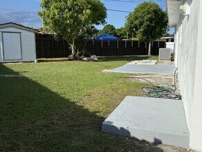 11805 SW 185th St in Miami, FL - Building Photo - Building Photo