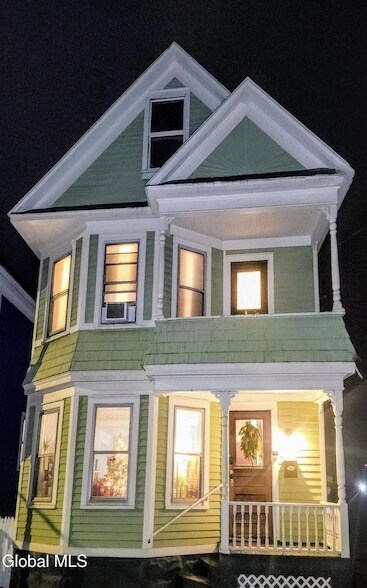 11 Ingersoll Ave in Schenectady, NY - Building Photo