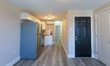 1335 S 8th St in Philadelphia, PA - Foto de edificio - Building Photo