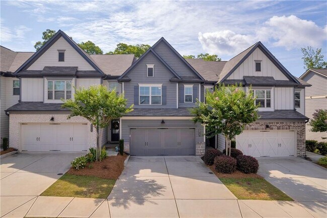 5615 Parkview Ln in Flowery Branch, GA - Building Photo - Building Photo