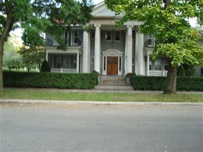 400 College St SE in Grand Rapids, MI - Foto de edificio - Building Photo