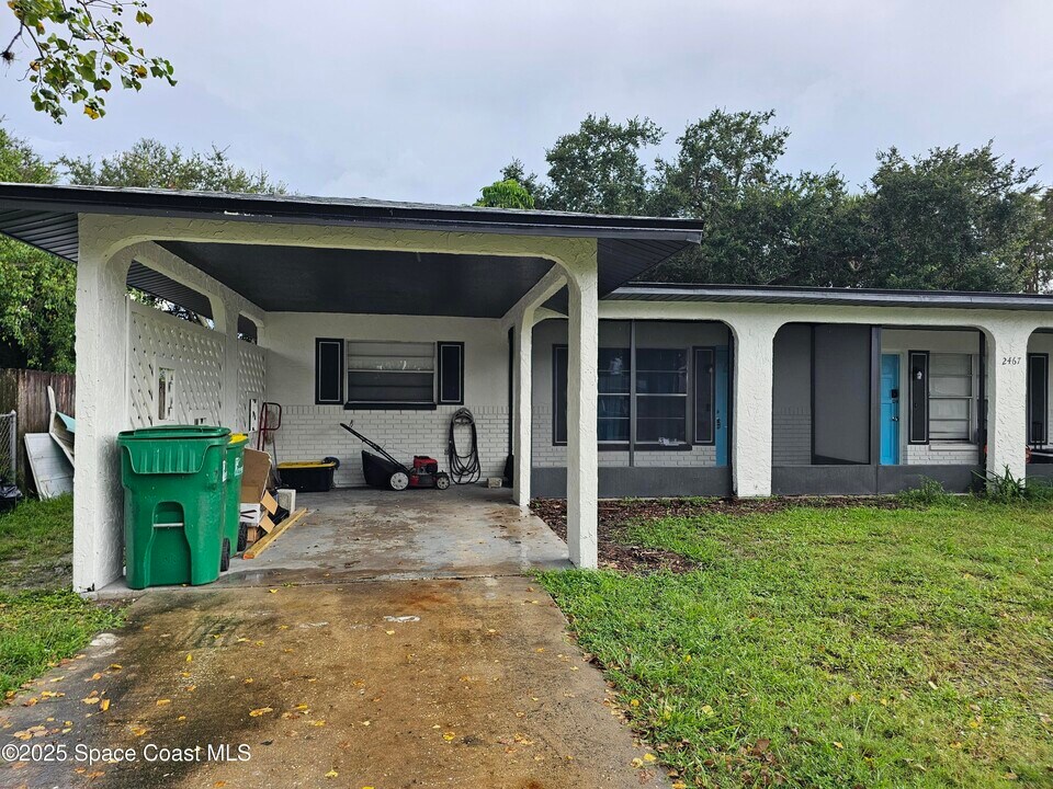 2465 Mercury Dr in Cocoa, FL - Building Photo