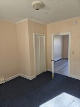 51 College St, Unit 1 in Lewiston, ME - Building Photo - Building Photo