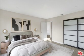1427 N Vista St in Los Angeles, CA - Building Photo - Building Photo