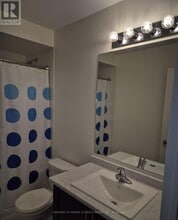 124 Sailors Landing in Bowmanville, ON - Building Photo - Building Photo