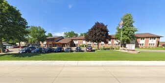 300 Bicentennial Ct in Kaukauna, WI - Building Photo