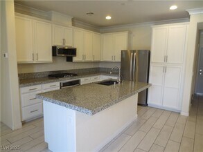 134 Lomita Heights Dr in Las Vegas, NV - Building Photo - Building Photo