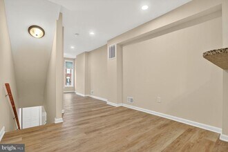 1105 W Hamburg St in Baltimore, MD - Building Photo - Building Photo