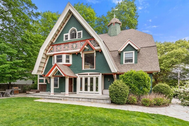 property at 20 Webster Ct