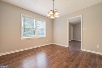 493 Silverthorne Cir in Douglasville, GA - Building Photo - Building Photo