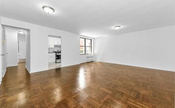 140 E 13th St, Unit 3F in New York, NY - Building Photo - Building Photo