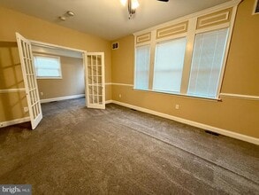 3330 E Hollywood Cir in Pennsauken, NJ - Building Photo - Building Photo