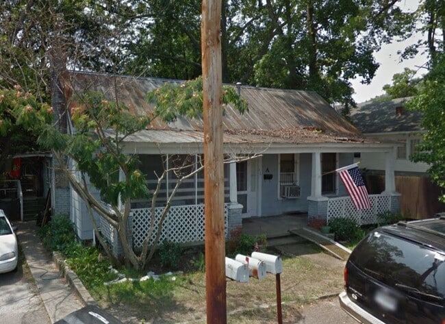 537 Center St, Unit A