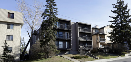 2722 17th Ave SW in Calgary, AB - Building Photo - Building Photo