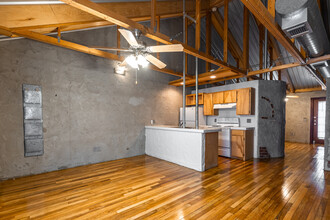 Bear Flats in Lubbock, TX - Foto de edificio - Interior Photo