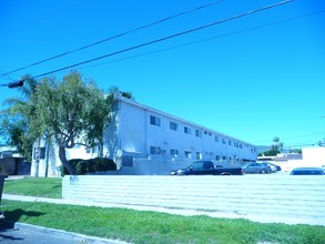 17713 Kingsbury St in Granada Hills, CA - Building Photo - Building Photo