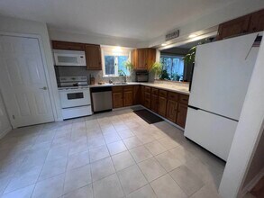 33 Harbor Way in Wolfeboro, NH - Building Photo - Building Photo