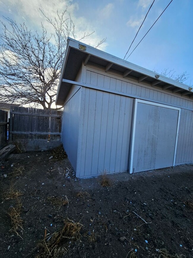 230 E Cedar St in Fernley, NV - Building Photo - Building Photo