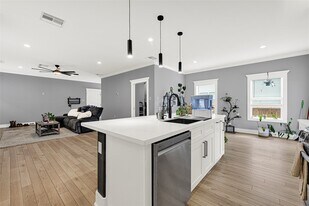 3513 Omega St in Houston, TX - Building Photo