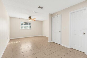 2707 Lakewood Ln in Eustis, FL - Building Photo - Building Photo