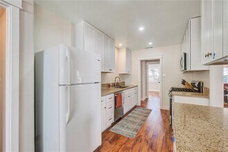 3317 Paraiso Way in Glendale, CA - Building Photo - Building Photo