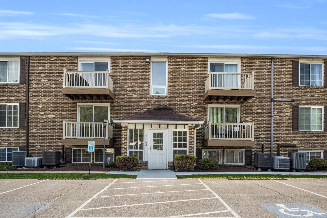 1003 Nanroc Dr in Mechanicsburg, PA - Building Photo