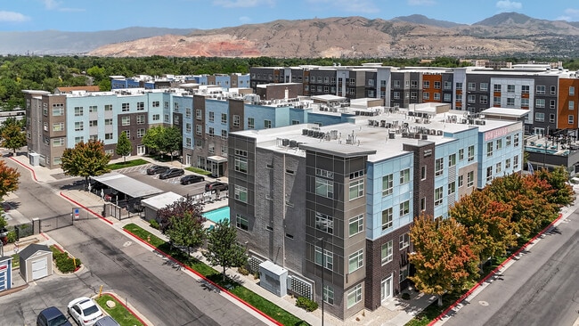 West Station Apartments in Salt Lake City, UT - Building Photo - Building Photo