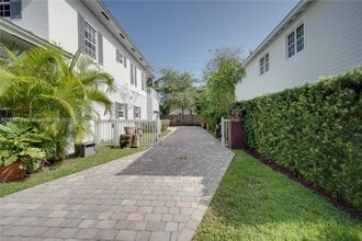 106 Florida Ave in Coral Gables, FL - Building Photo - Building Photo