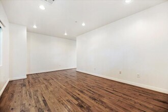 637 N Fairview St in Burbank, CA - Building Photo - Building Photo