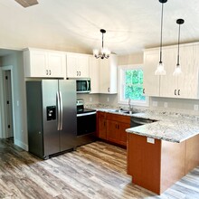 44 Fowler Town Rd in Candler, NC - Building Photo - Building Photo
