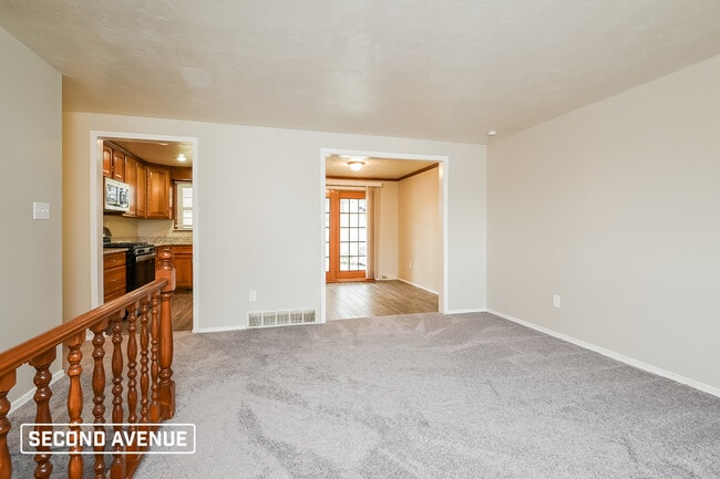 16 Cree Dr, Unit W-1110 in Greensburg, PA - Foto de edificio - Building Photo