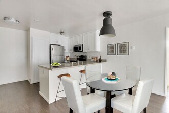 6th and Raymond in Santa Monica, CA - Building Photo - Building Photo
