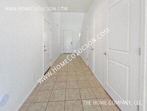 7540 S Circulo Rio Blanco in Tucson, AZ - Building Photo - Building Photo