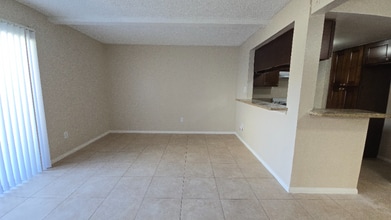 2120 Delaware St in Huntington Beach, CA - Building Photo - Building Photo