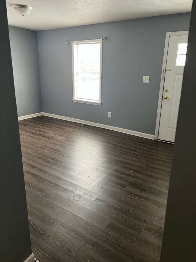 2205 Elmhurst Ave in Louisville, KY - Building Photo - Building Photo