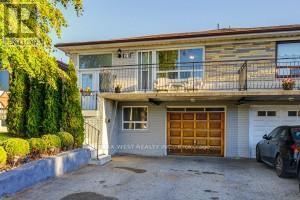21 Lakeland Dr in Toronto, ON - Building Photo - Building Photo