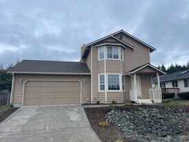 928 NW Quarterdeck Loop in Oak Harbor, WA - Building Photo