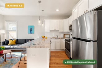 Furnished Private Bedroom in East Boston in Boston, MA - Foto de edificio - Building Photo