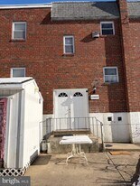 12450 Knights Rd in Philadelphia, PA - Building Photo