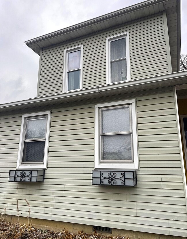 266 W 8th St in Marysville, OH - Building Photo - Building Photo