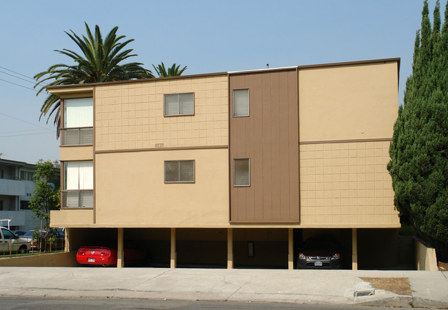 8407 Clinton St in West Hollywood, CA - Foto de edificio - Building Photo