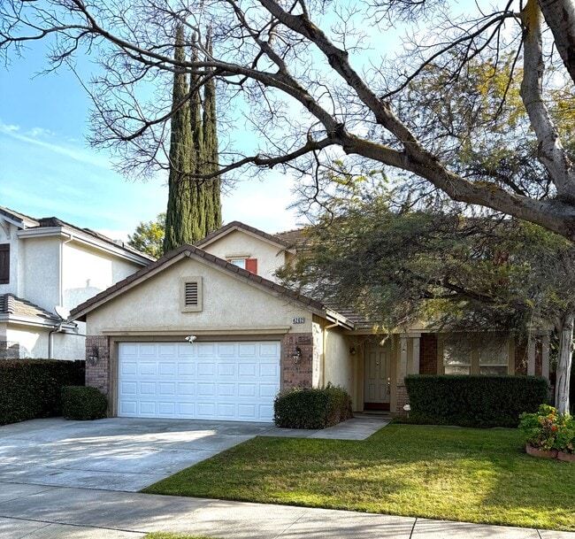 property at 4262 Glenhaven Dr