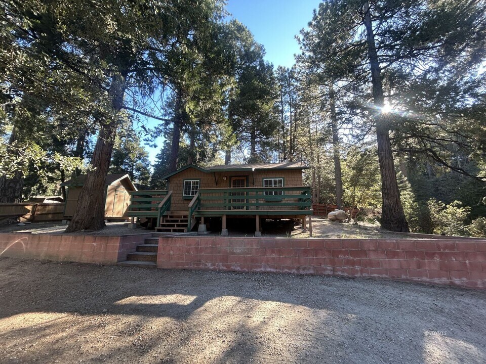 52630 Sylvan Way in Idyllwild, CA - Building Photo