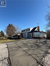 805 Ridge Rd in Hamilton, ON - Building Photo - Building Photo