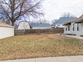 6604 Ballard Ave in Lincoln, NE - Foto de edificio - Building Photo